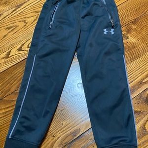 Under armor cuffed pants size 4